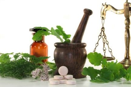 Folk remedy to treat warts with celandine